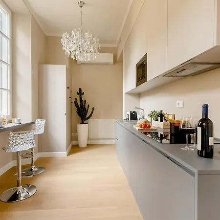 Duomo Luxury With View Apartment