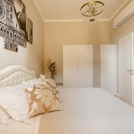 Duomo Luxury With View Apartment