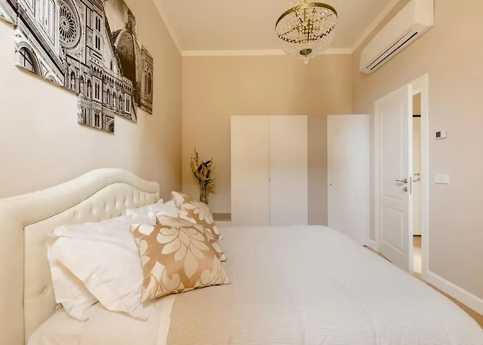 Duomo Luxury With View Apartmán